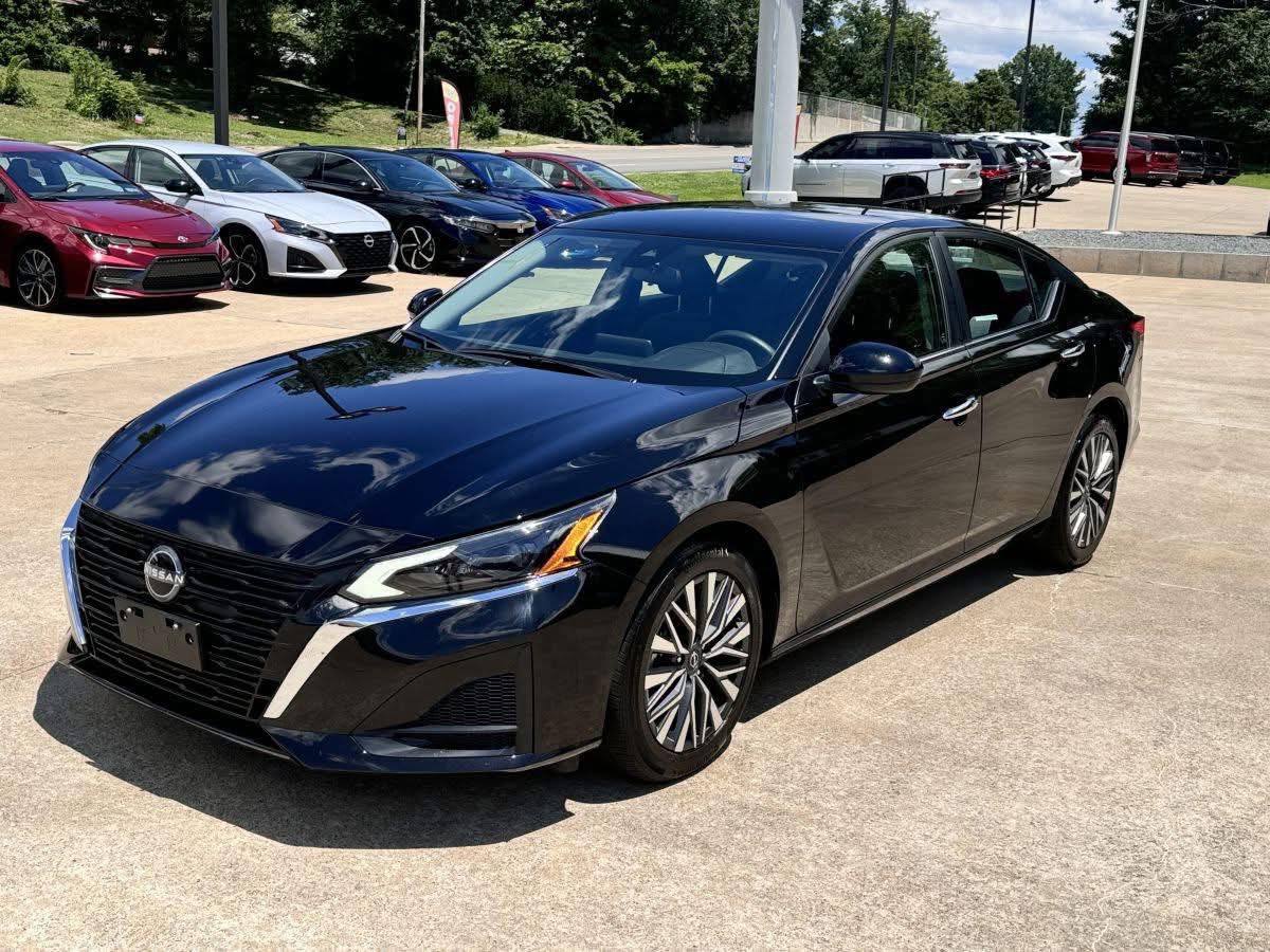 2023 Nissan Altima 2.5 SV  for sale at Honest Auto Market