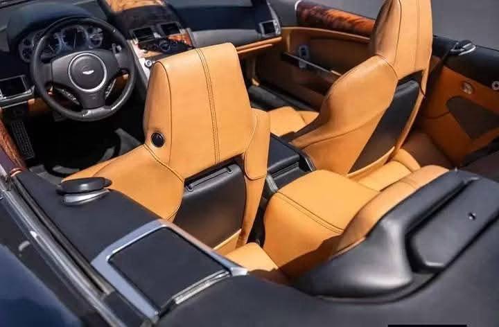 2009 Aston Martin DB9 Volante