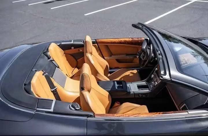 2009 Aston Martin DB9 Volante