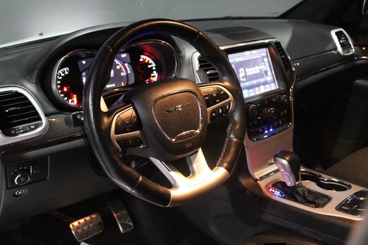 2016 Jeep grand Cherokee SRT
