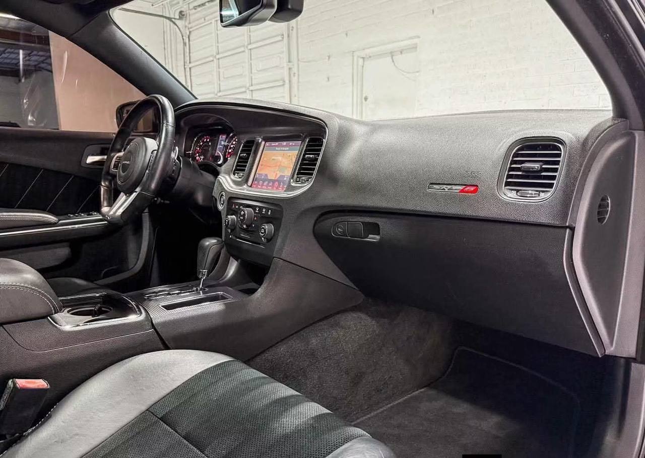 2012 Dodge charger SRT