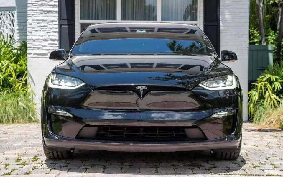 2022 Tesla Model X Plaid