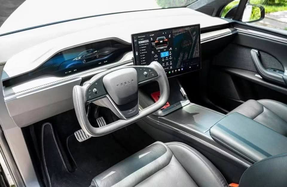 2022 Tesla Model X Plaid