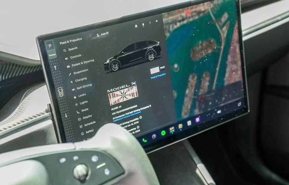 2022 Tesla Model X Plaid
