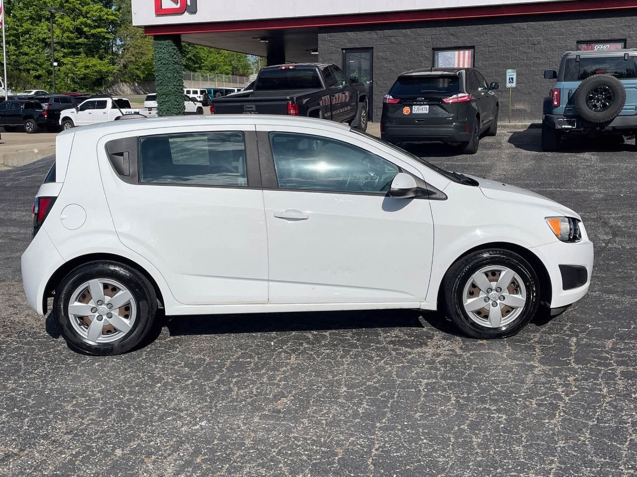 2016 Chevrolet Sonic LS Auto