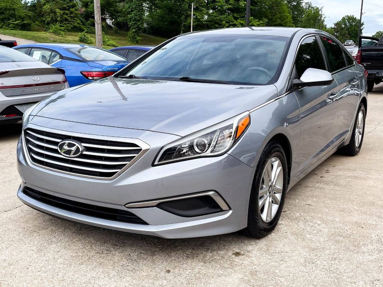 2017 Hyundai SONATA SE