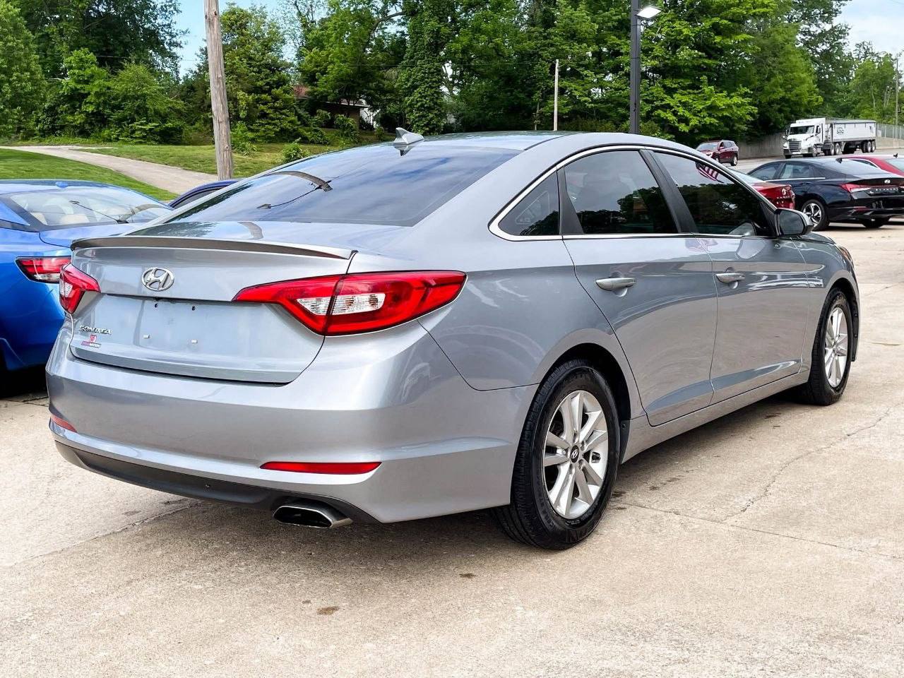 2017 Hyundai SONATA SE