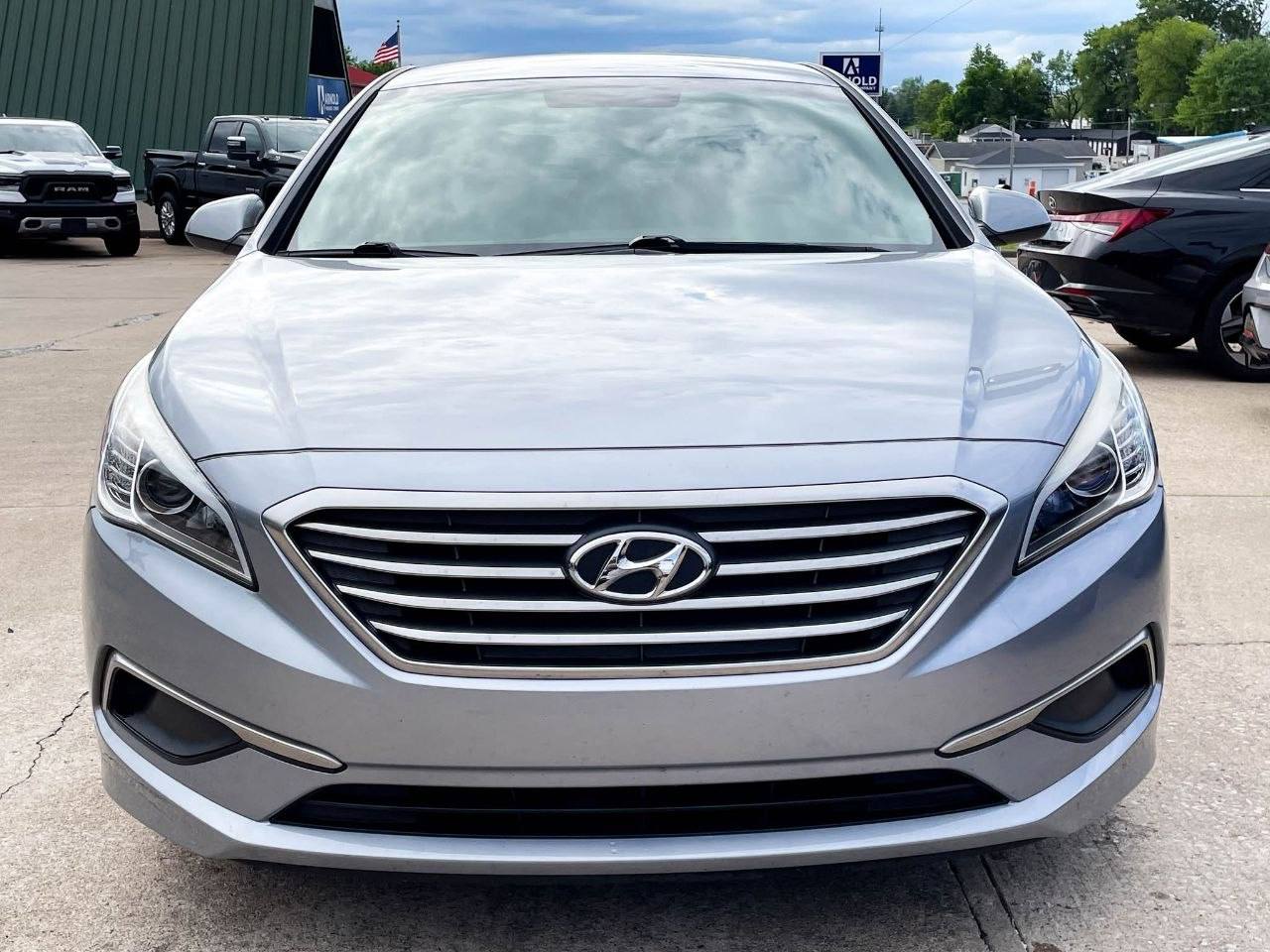2017 Hyundai SONATA SE
