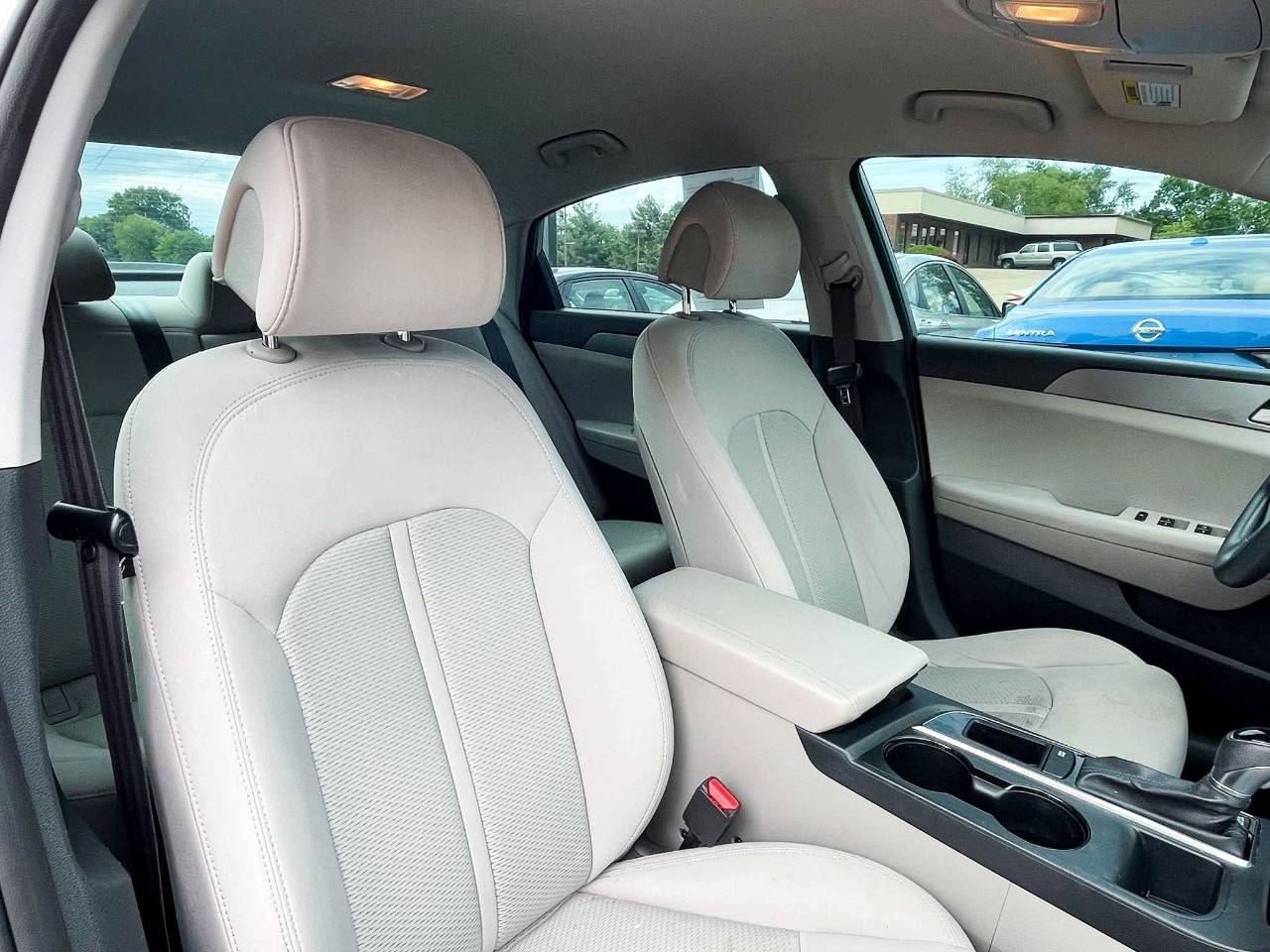 2017 Hyundai SONATA SE