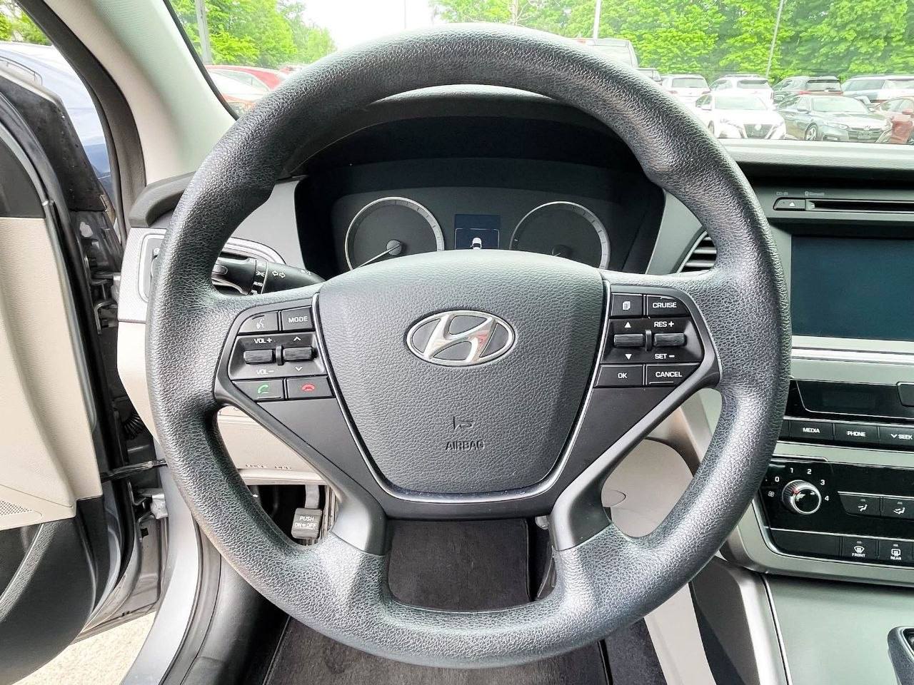 2017 Hyundai SONATA SE