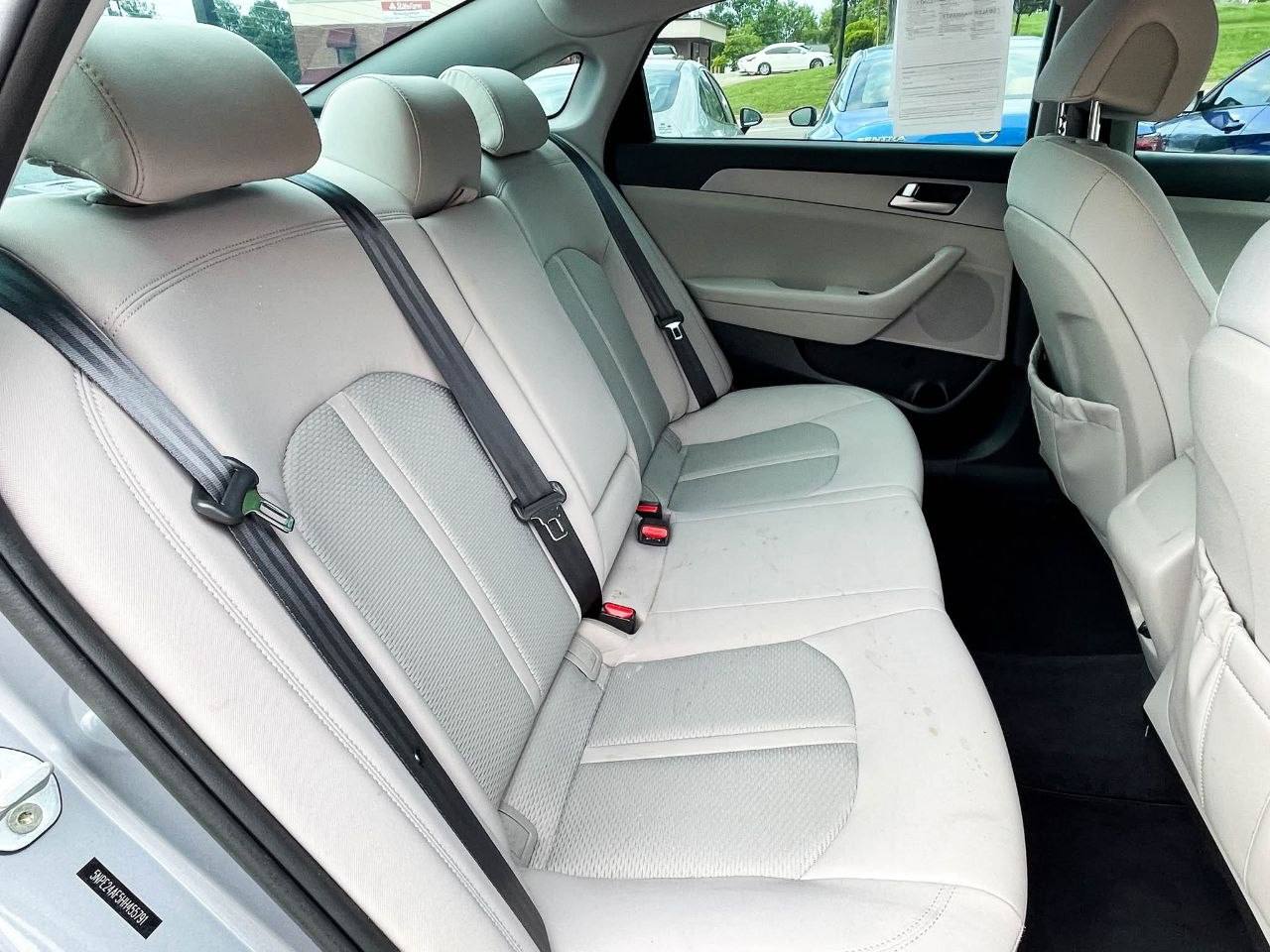 2017 Hyundai SONATA SE