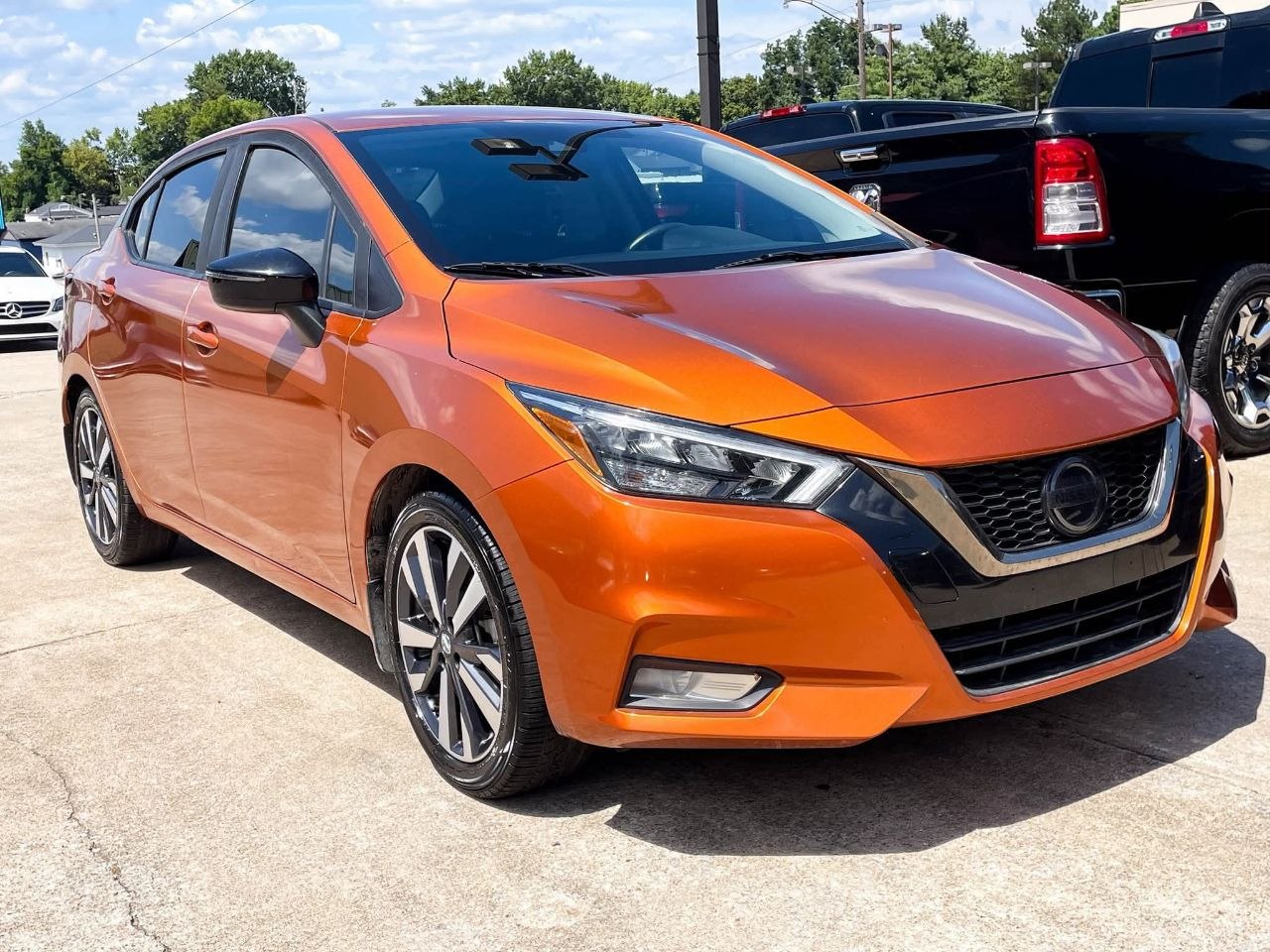 2020 Nissan Versa SR 