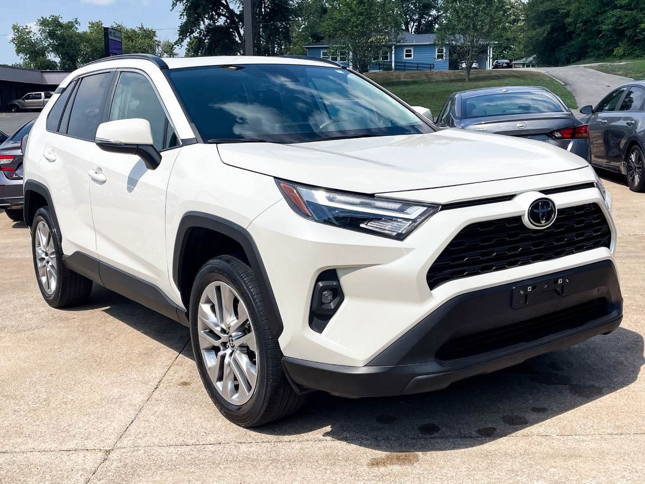 2022 Toyota RAV4 XLE Premium