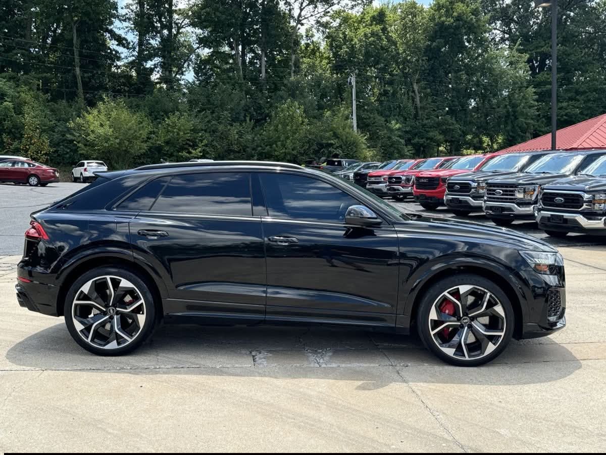 2022 Audi RS Q8 