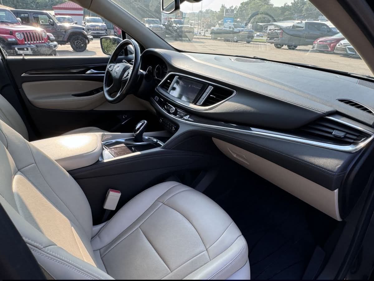 2020 Buick Enclave Essence AWD 