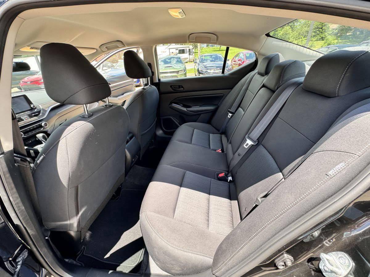 2023 Nissan Altima 2.5 SV 