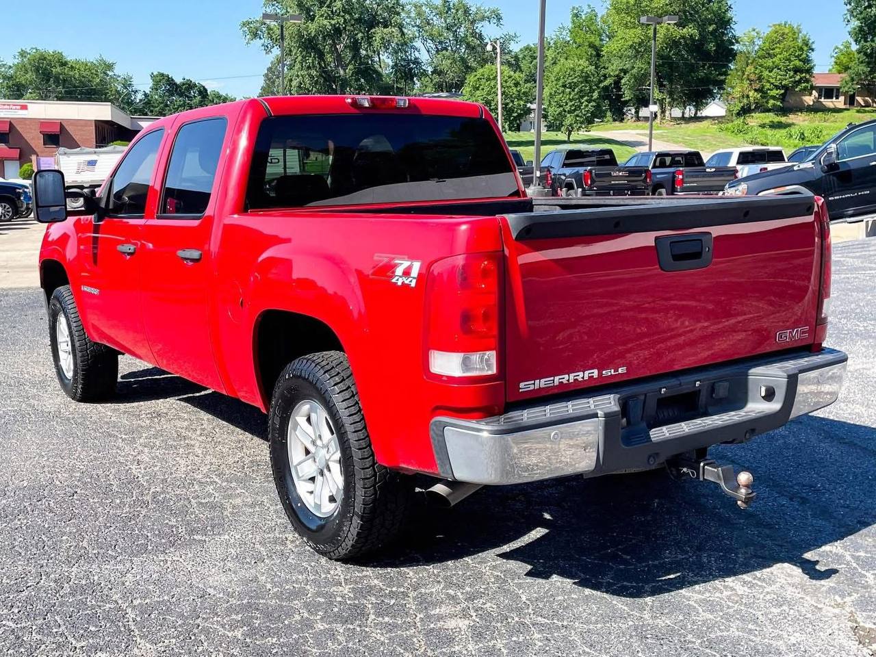 2009 GMC Sierra 1500 SLE 4x4  Price $9,900 