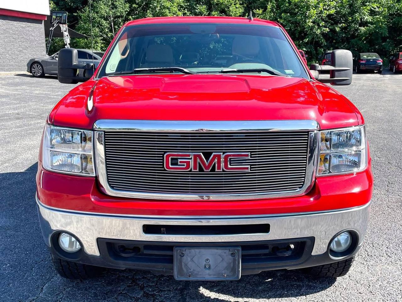 2009 GMC Sierra 1500 SLE 4x4  Price $9,900 