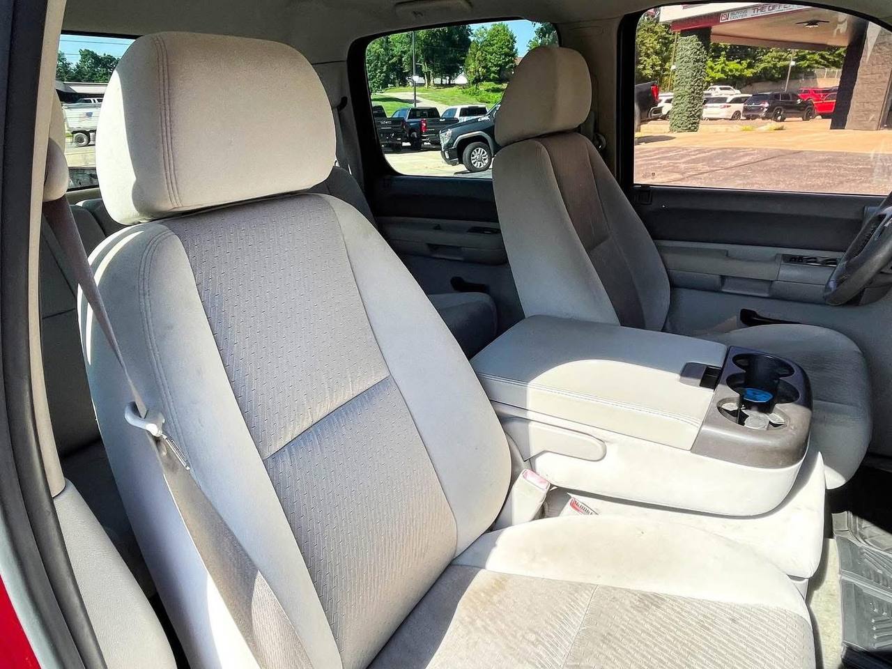 2009 GMC Sierra 1500 SLE 4x4  Price $9,900 