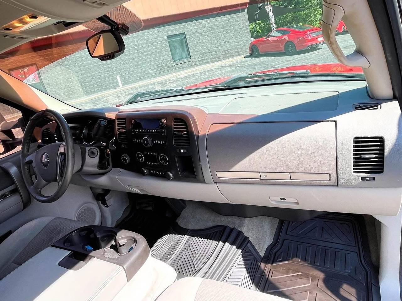 2009 GMC Sierra 1500 SLE 4x4  Price $9,900 