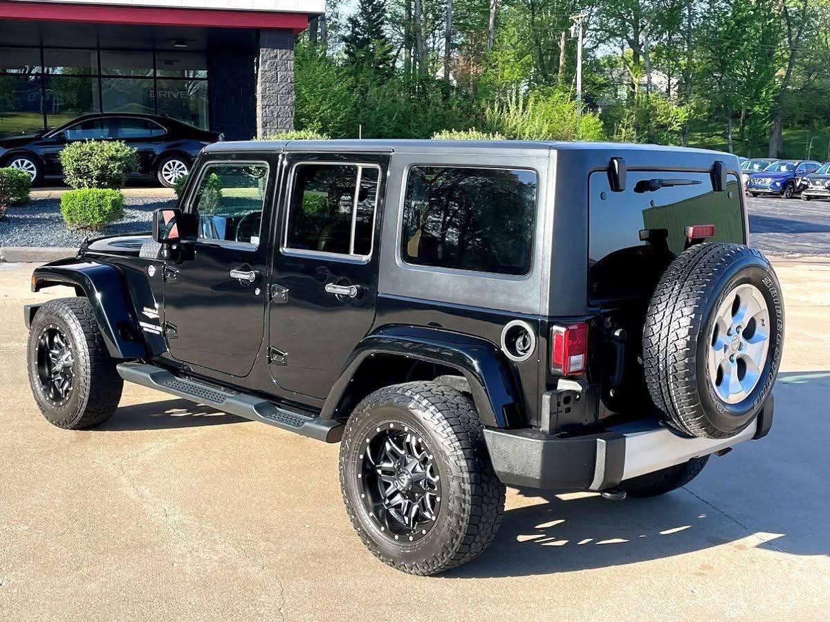 2014 Jeep Wrangler Unlimited Sahara 4x4 
