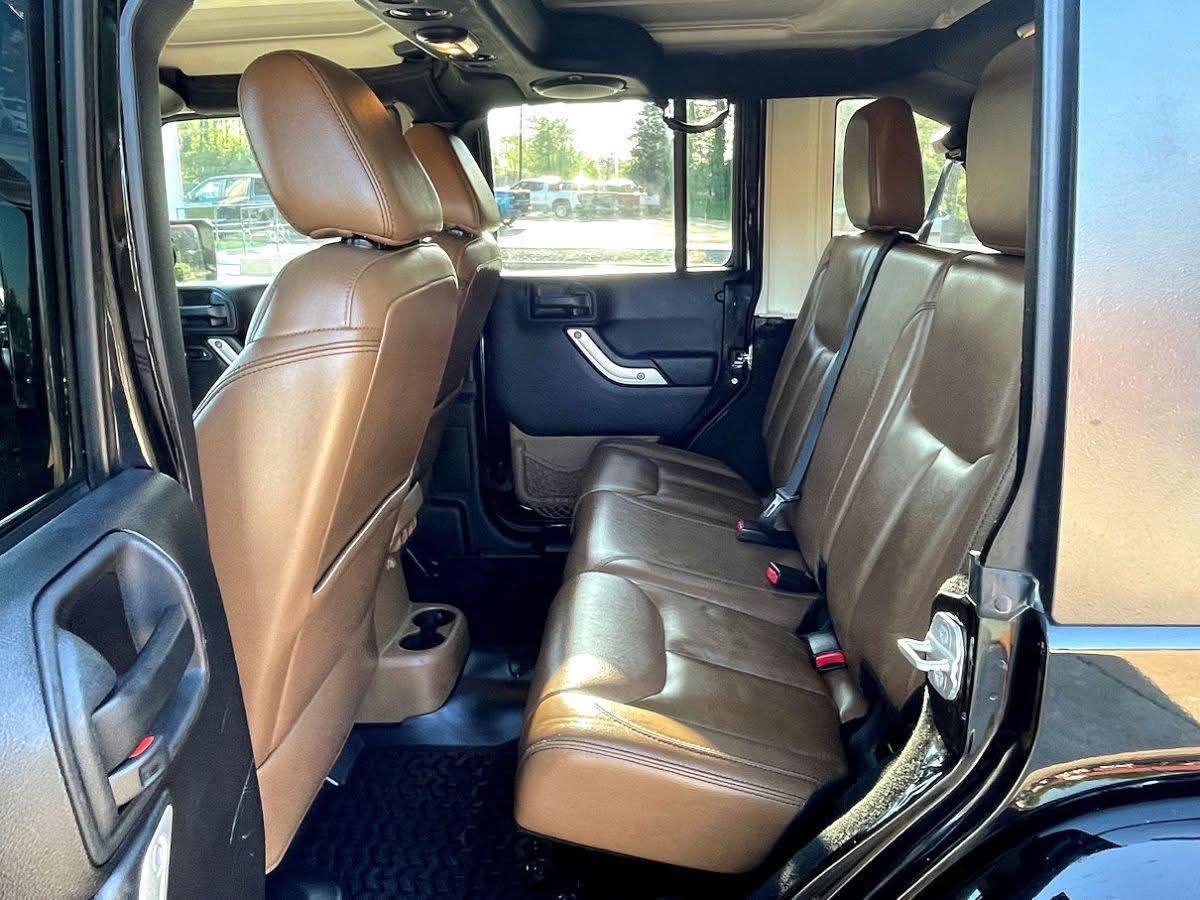 2014 Jeep Wrangler Unlimited Sahara 4x4 